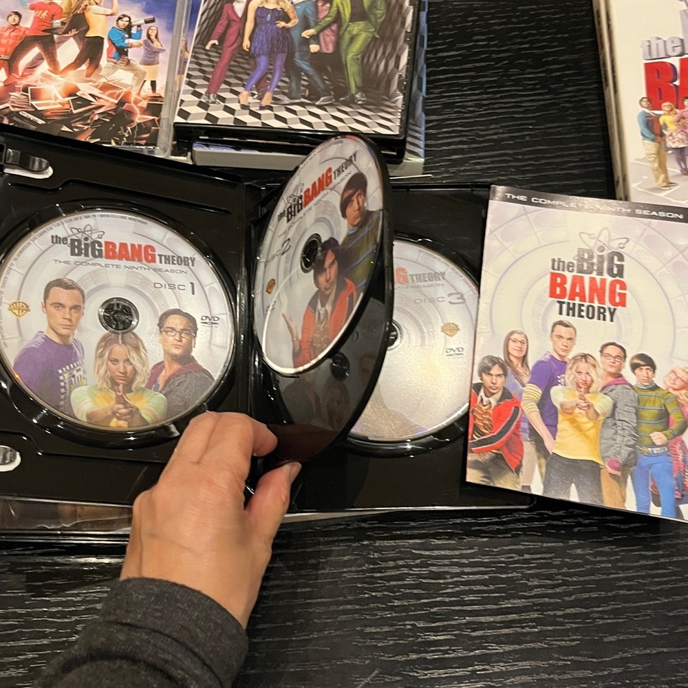 The Big Bang Theory Complete DVD Set Seasons 1-10, USED. - Picture 14 of 16